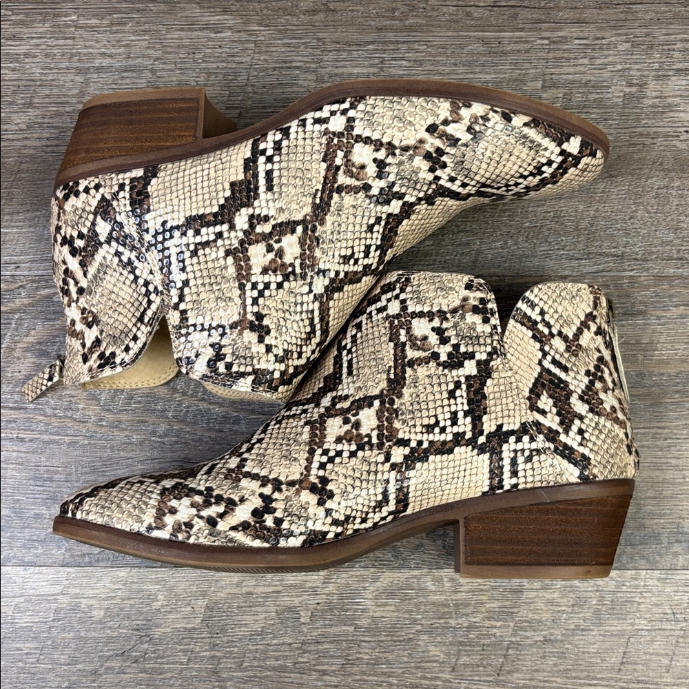 MICHAEL by MICHAEL SHANNON “Nadya” Faux Snakeskin Ankle Boots • Size 9 - Picture 5 of 8